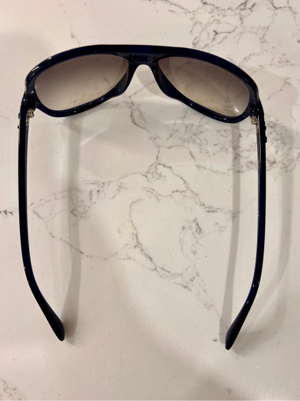 Ray-Ban Navy Blue Pilot Sunglasses with gray Gradient Lenses (case incl.) - Picture 7 of 9